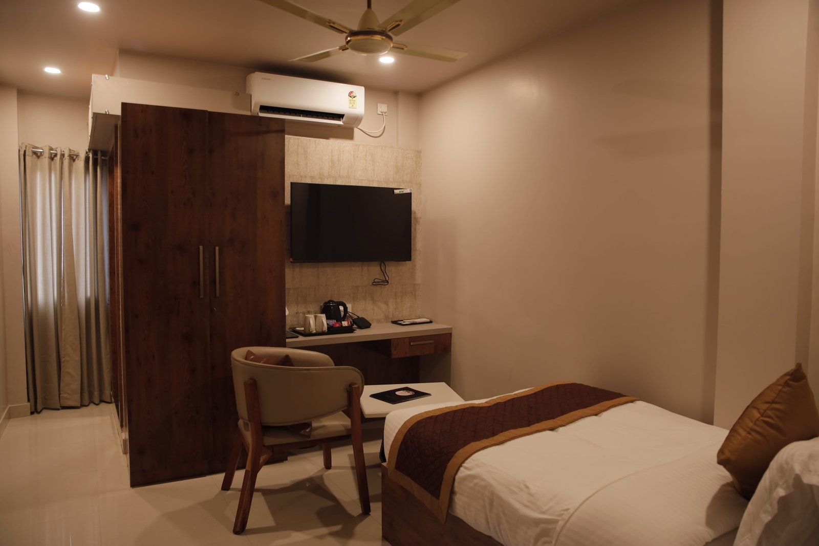 Home - Subansiri Hotel - Subansiri Hotel